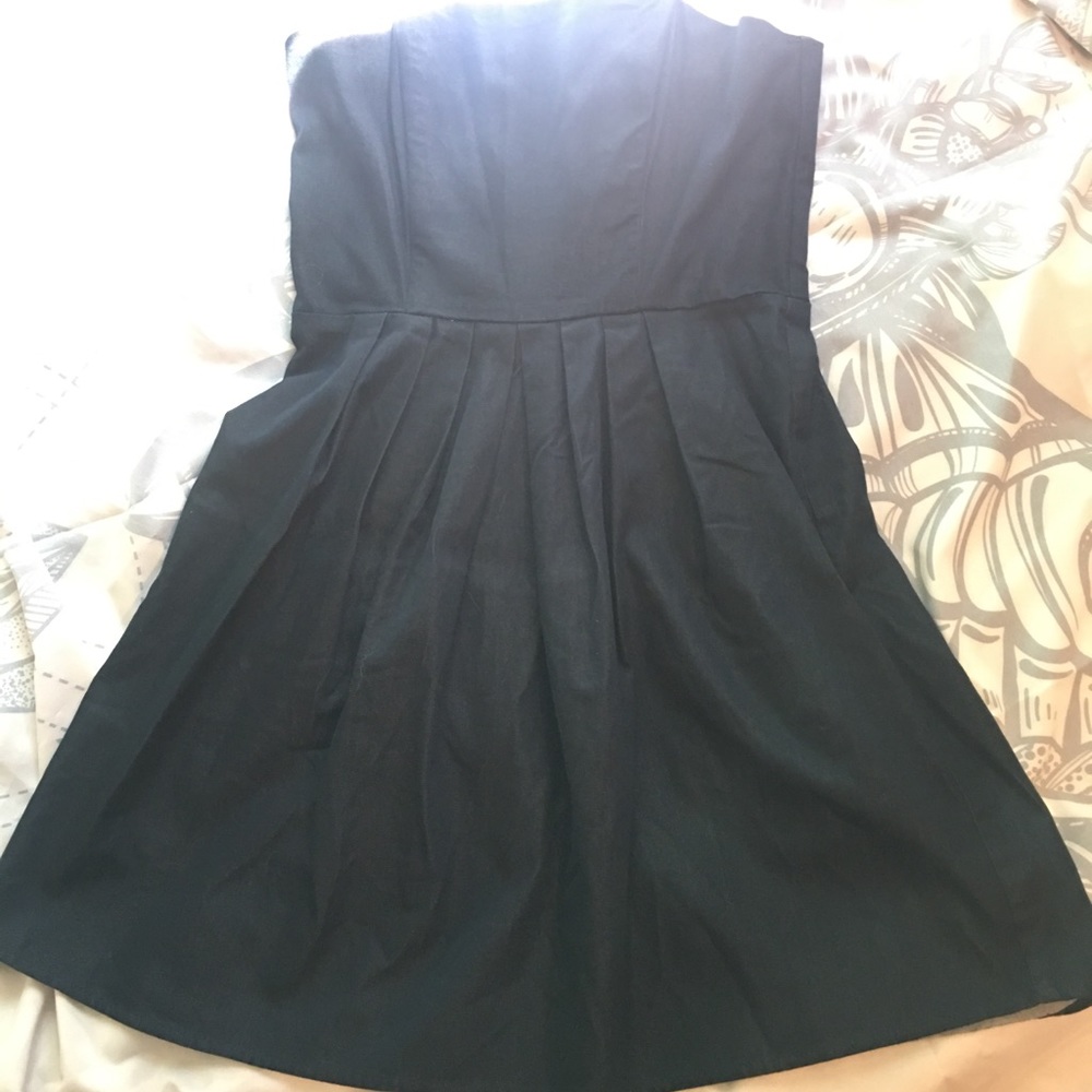 Strapless navy blue mini dress with boneing